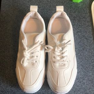 White shoes, size EUR36 (5.5)